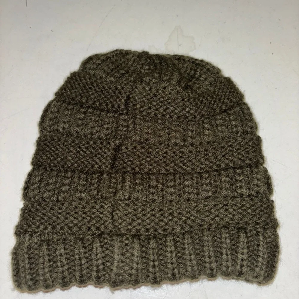 KeaBabies green knitted hat